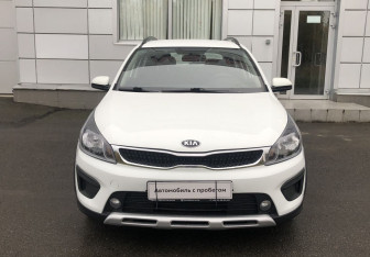 Подержанный автомобиль Kia Rio Hatchback 2017 года (2 фото)