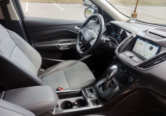 Подержанный автомобиль Ford Kuga 2017 года (14 фото)