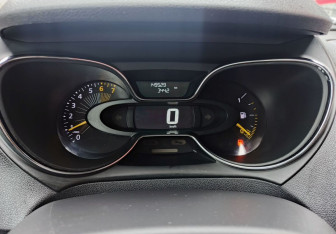 Подержанный автомобиль Renault Kaptur 2016 года (13 фото)