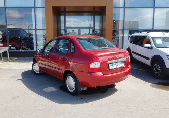 Подержанный автомобиль LADA (ВАЗ) Kalina Sedan 2007 года (7 фото)