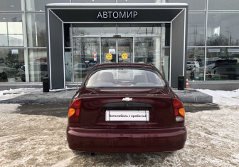 Подержанный автомобиль Chevrolet Lanos 2008 года (6 фото)