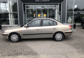 Подержанный автомобиль Hyundai Elantra Sedan 2008 года (8 фото)