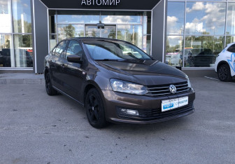 Подержанный автомобиль Volkswagen Polo Sedan 2015 года (3 фото)