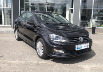 Подержанный автомобиль Volkswagen Polo Sedan 2016 года (3 фото)