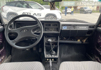 Подержанный автомобиль LADA (ВАЗ) 2107 2004 года (10 фото)