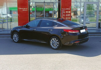Подержанный автомобиль Kia Optima Sedan 2016 года (7 фото)