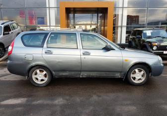 Подержанный автомобиль LADA (ВАЗ) Priora Wagon 2010 года (4 фото)