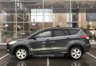Подержанный автомобиль Ford Kuga 2016 года (8 фото)
