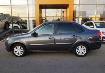 Подержанный автомобиль LADA (ВАЗ) Granta Sedan 2019 года (8 фото)