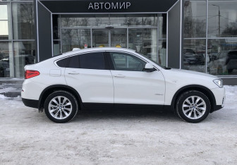 Подержанный автомобиль BMW X4 2016 года (4 фото)