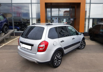 Подержанный автомобиль LADA (ВАЗ) Granta Wagon 2024 года (5 фото)