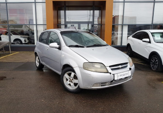 Подержанный автомобиль Chevrolet Aveo Hatchback 2006 года (3 фото)