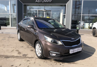 Подержанный автомобиль Kia Rio Sedan 2015 года (3 фото)