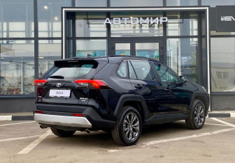 Новый Toyota RAV4 2025 (8 фото)