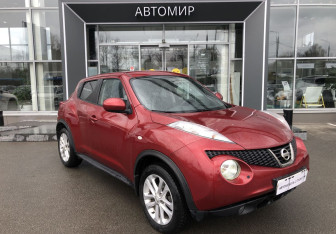 Подержанный автомобиль Nissan Juke 2012 года (3 фото)