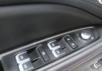 Подержанный автомобиль Geely Tugella 2024 года (13 фото)