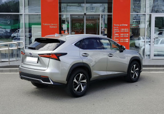 Подержанный автомобиль Lexus NX 2019 года (5 фото)