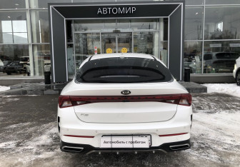 Подержанный автомобиль Kia K5 2021 года (6 фото)