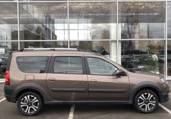 Подержанный автомобиль LADA (ВАЗ) Largus Wagon 2021 года (4 фото)
