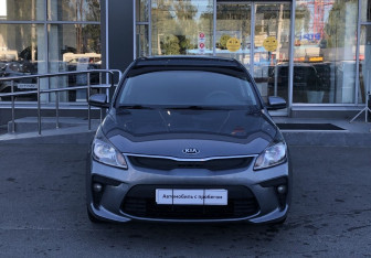 Подержанный автомобиль Kia Rio Sedan 2020 года (2 фото)
