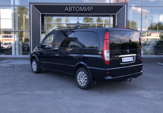 Подержанный автомобиль Mercedes-Benz Viano 2004 года (7 фото)