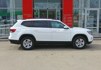 Подержанный автомобиль Volkswagen Atlas 2020 года (4 фото)