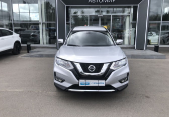 Подержанный автомобиль Nissan X-Trail 2019 года (2 фото)