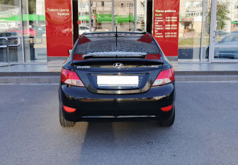 Подержанный автомобиль Hyundai Solaris Sedan 2013 года (6 фото)
