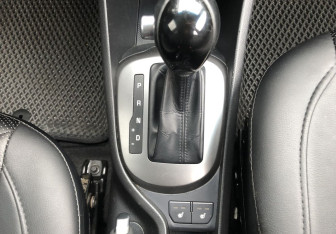 Подержанный автомобиль Kia Rio Sedan 2015 года (15 фото)