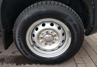 Подержанный автомобиль Chevrolet Niva 2016 года (12 фото)