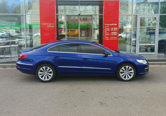 Подержанный автомобиль Volkswagen Passat CC 2009 года (4 фото)