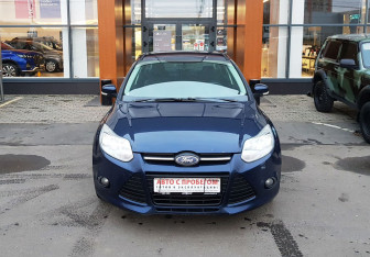 Подержанный автомобиль Ford Focus Sedan 2011 года (2 фото)