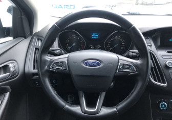 Подержанный автомобиль Ford Focus Wagon 2017 года (13 фото)