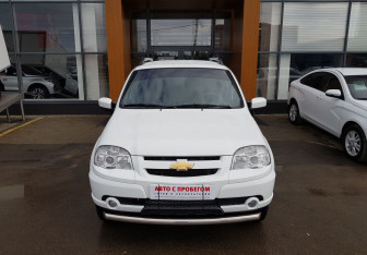 Подержанный автомобиль Chevrolet Niva 2016 года (2 фото)
