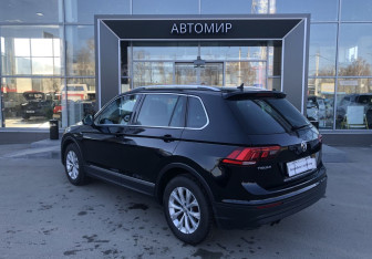 Подержанный автомобиль Volkswagen Tiguan 2018 года (7 фото)