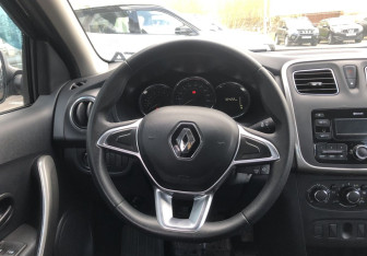 Подержанный автомобиль Renault Logan Sedan 2019 года (12 фото)