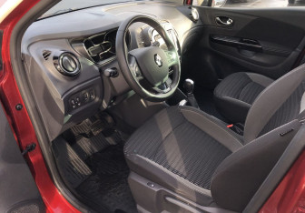 Подержанный автомобиль Renault Kaptur 2019 года (10 фото)