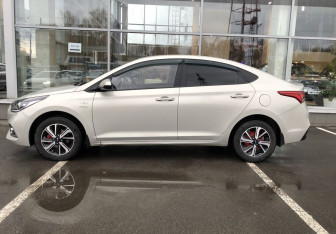 Подержанный автомобиль Hyundai Solaris Sedan 2019 года (8 фото)