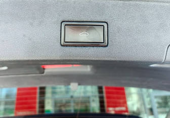 Подержанный автомобиль Volkswagen Touareg 2020 года (24 фото)