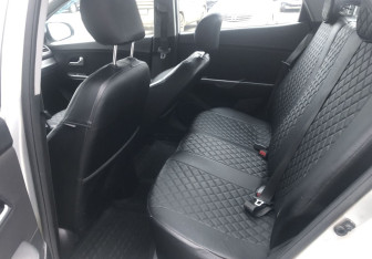 Подержанный автомобиль Kia Rio Sedan 2017 года (11 фото)