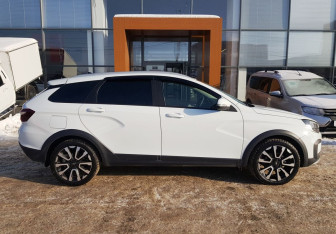 Подержанный автомобиль LADA (ВАЗ) Vesta Wagon 2024 года (4 фото)