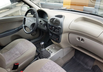 Подержанный автомобиль LADA (ВАЗ) Kalina Wagon 2009 года (9 фото)