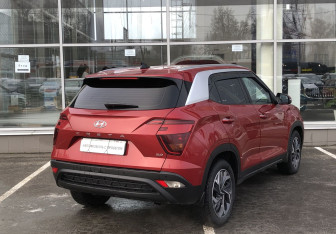 Подержанный автомобиль Hyundai Creta 2021 года (5 фото)