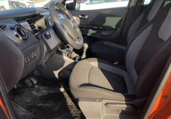 Подержанный автомобиль Renault Kaptur 2017 года (9 фото)