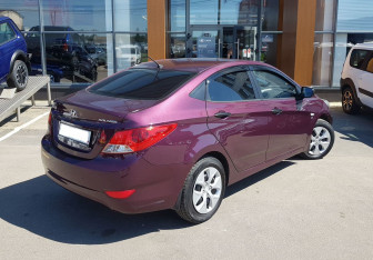 Подержанный автомобиль Hyundai Solaris Sedan 2013 года (5 фото)