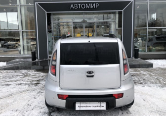 Подержанный автомобиль Kia Soul 2011 года (6 фото)