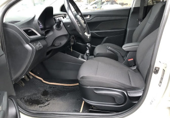 Подержанный автомобиль Hyundai Solaris Sedan 2019 года (9 фото)