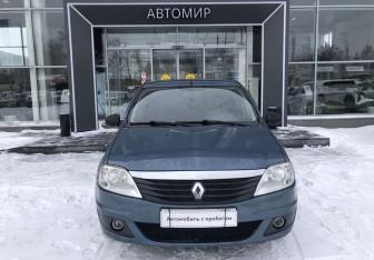 Подержанный автомобиль Renault Logan Sedan 2011 года (2 фото)