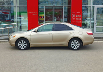 Подержанный автомобиль Toyota Camry Sedan 2007 года (8 фото)