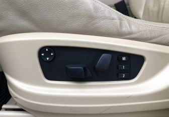 Подержанный автомобиль BMW X5 2008 года (20 фото)